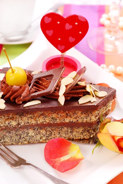 Csokoládé és mákos sütemény — Stock Fotó