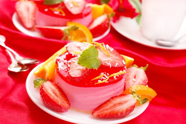 딸기 라운드 치즈 케이크 — 스톡 사진