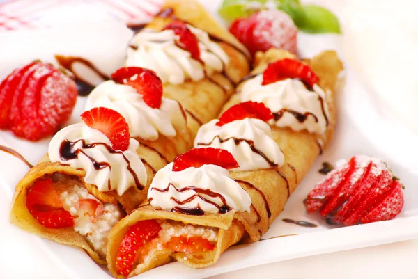 Pancakes with cheese,cream ,strawberry — Stock Photo, Image