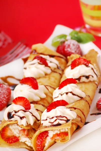Pancakes with cheese and strawberry — Stock Photo, Image