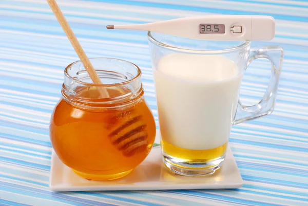 Latte con miele — Foto Stock