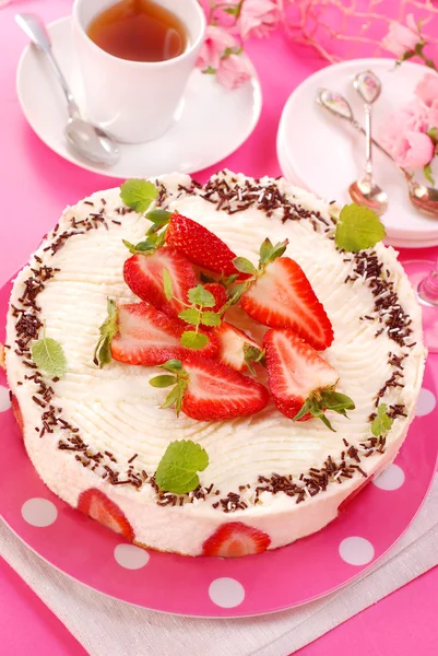 Cheesecake med jordgubbar — Stockfoto