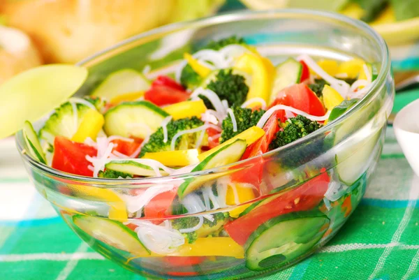 Fresh salad with broccoli — Stockfoto