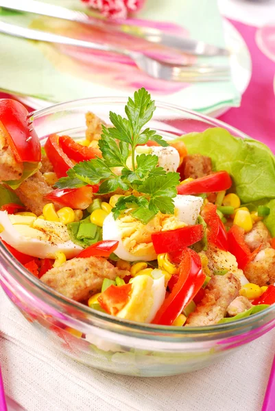 stock image Fresh salad with meat and vegetables