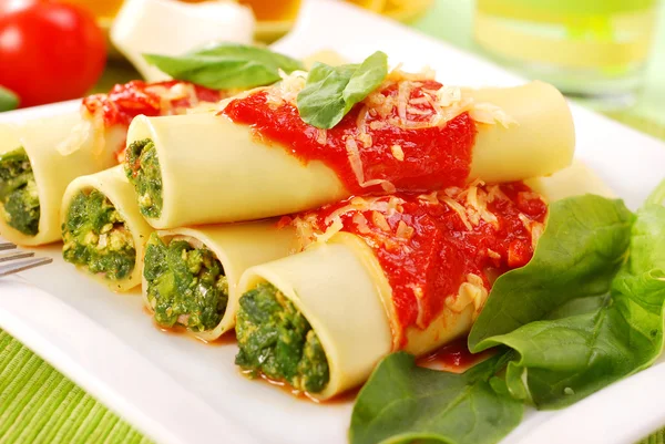 Cannelloni with spinach — Stock Photo, Image