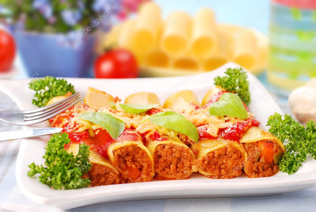 Cannelloni stuffed with minced meat