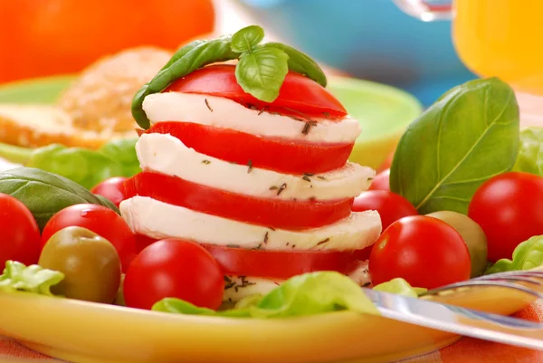 Mozzarella with tomato — Stock Photo, Image