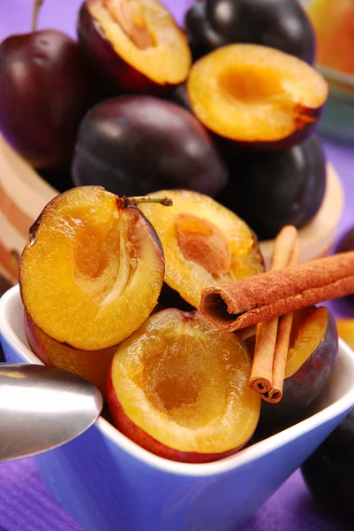 Preparing preserves of plums — Stock Photo, Image