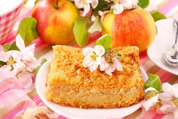 Apple shortcake met crumble van — Stockfoto