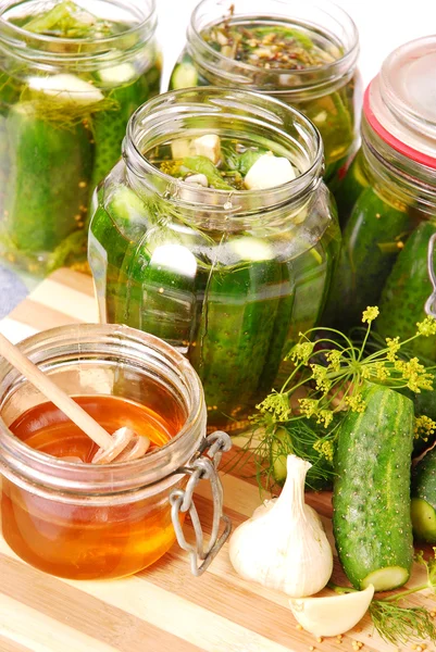 Pickled cucumbers with honey — Stock Photo, Image