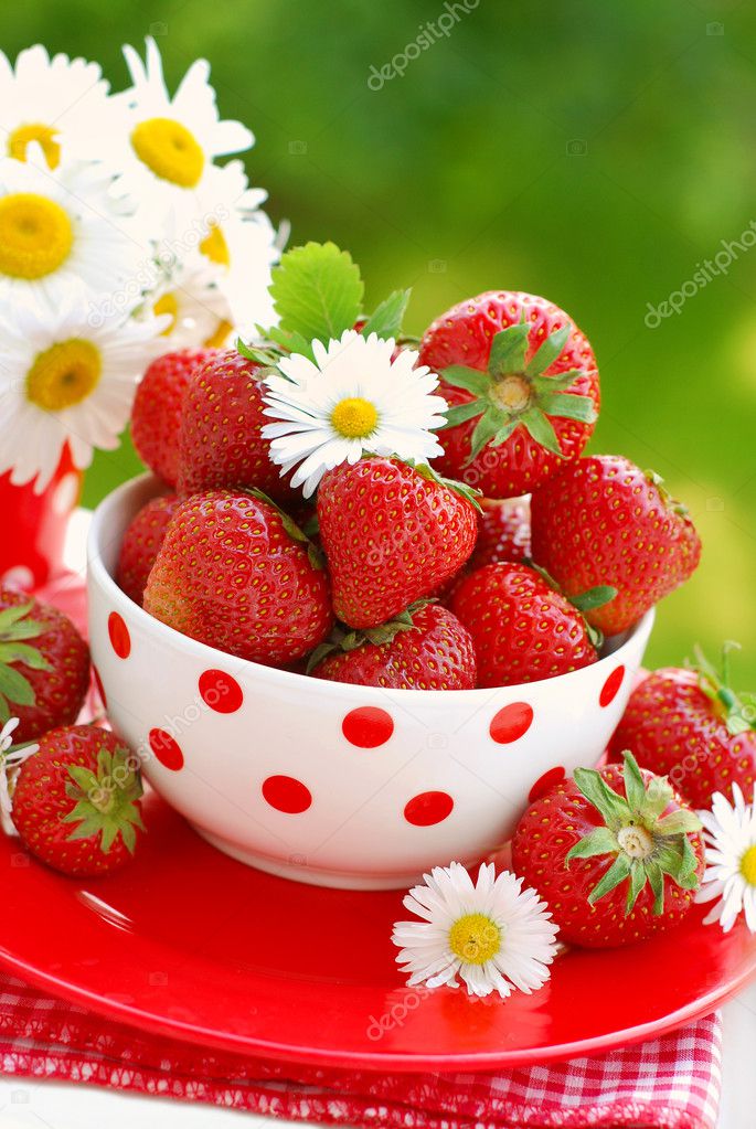 Bowl of fresh strawberries