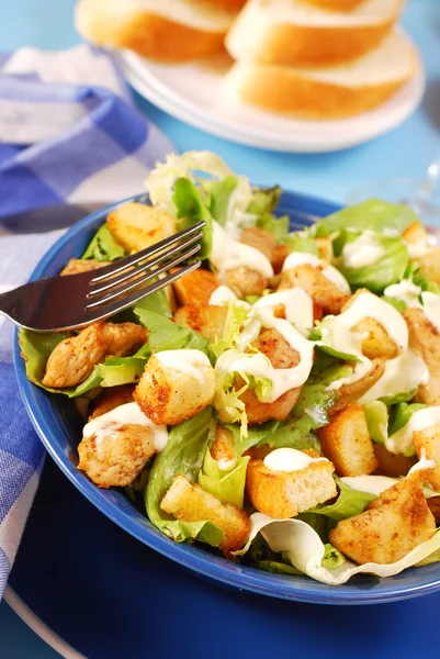 Kom van caesar salade — Stockfoto
