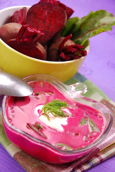 Fresh beets with leaves and soup — Stock Photo, Image