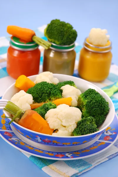 Gestoomde groenten voor baby — Stockfoto