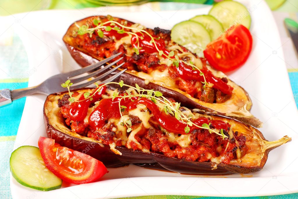 Grilled aubergine stuffed with meat and vegetables