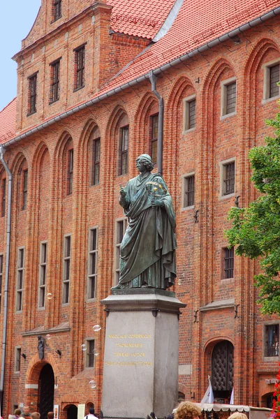 Nicolaus Copernicus monument in Torun — Stock Photo, Image
