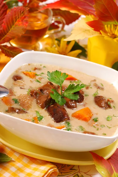 Осенний грибной суп со сливками — стоковое фото