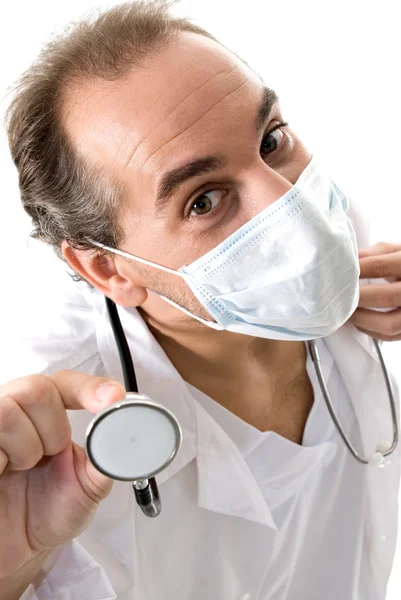 Sanitäter mit Stethoskop und medizinischer Maske. — Stockfoto