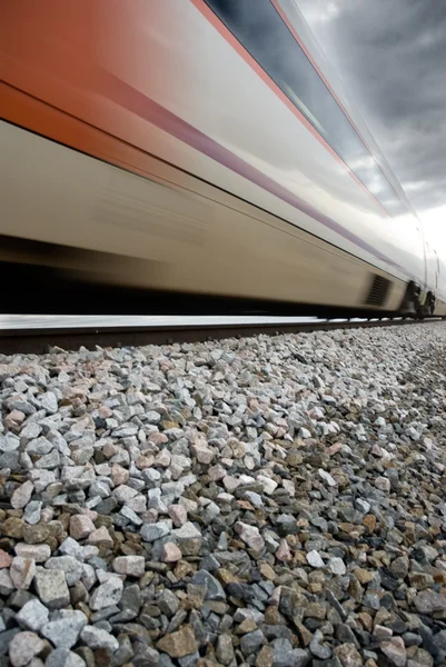 Ein Zug in Bewegung. Geschwindigkeitssymbol — Stockfoto