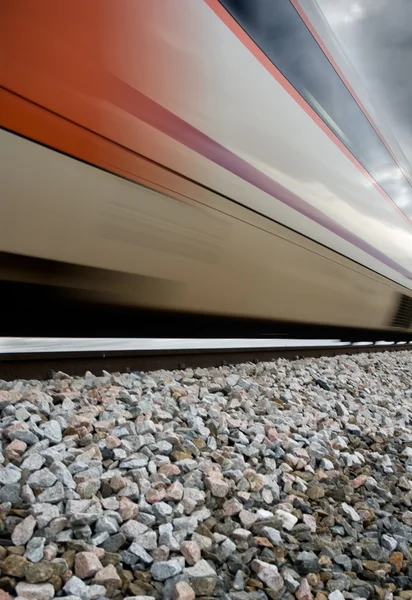 Een trein in beweging. snelheidssymbool — Stockfoto