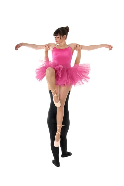 白い ba に分離されたバレエを踊る若いカップル — ストック写真