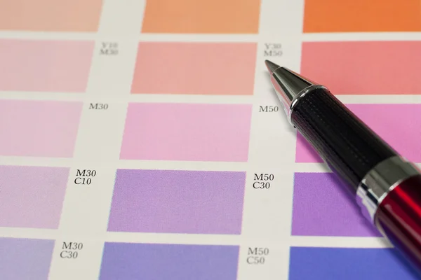 A pen and process color chart — Stock Photo, Image