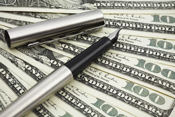 Pen and dollar — Stock Photo, Image