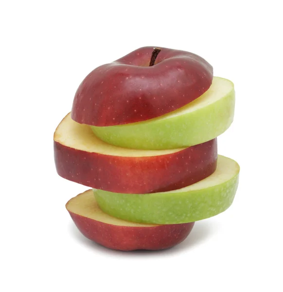 Reifer Apfel in Scheiben geschnitten, isoliert — Stockfoto