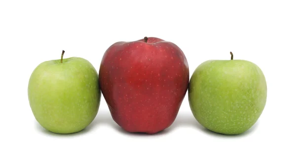 Κόκκινα και πράσινα μήλα ώριμα, απομονωμένη — Φωτογραφία Αρχείου