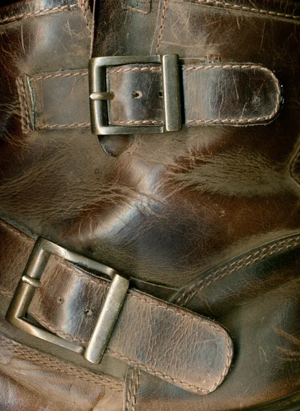 Staré kůže boot textury s přezkami. — Stock fotografie