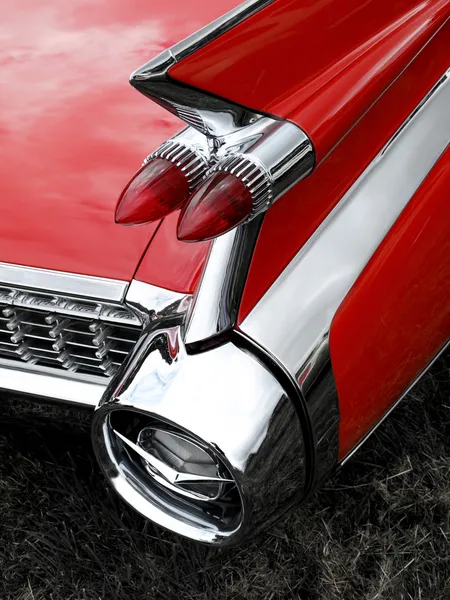 Aleta de cola de coche clásico y detalle ligero — Foto de Stock