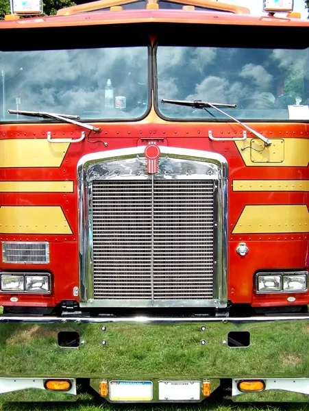 Detalhe dianteiro do caminhão — Fotografia de Stock