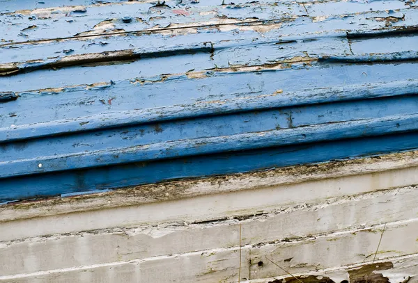 Barco viejo cerca con madera rota — Foto de Stock