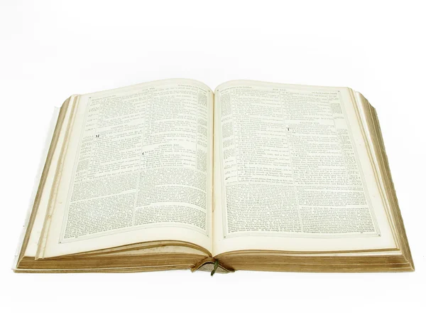 Detal duży vintage otwartej Biblii na białym tle — Zdjęcie stockowe