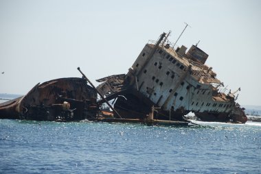 Ship-wreck of Russian ship clipart