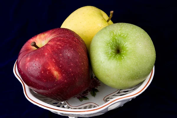 Tre mele in un vaso — Foto Stock