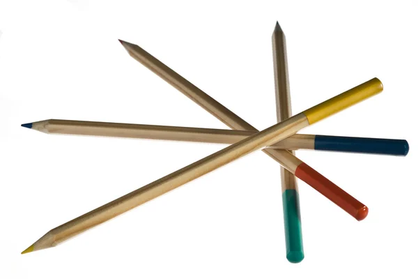 Kleurrijke potloden op witte achtergrond. — Stockfoto