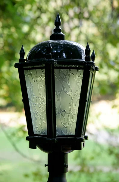 Lanterna no parque — Fotografia de Stock