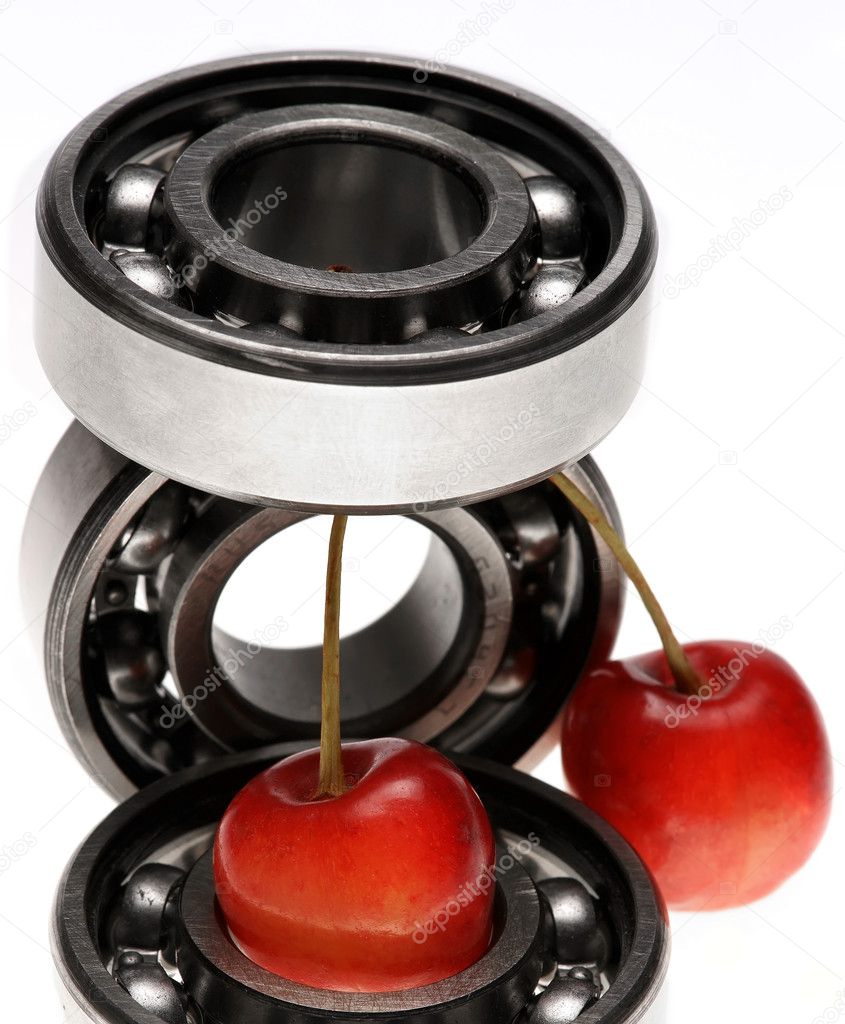 The bearing and sweet cherry berries