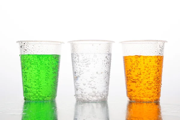 Tres colores diferentes de bebidas carbonatadas —  Fotos de Stock