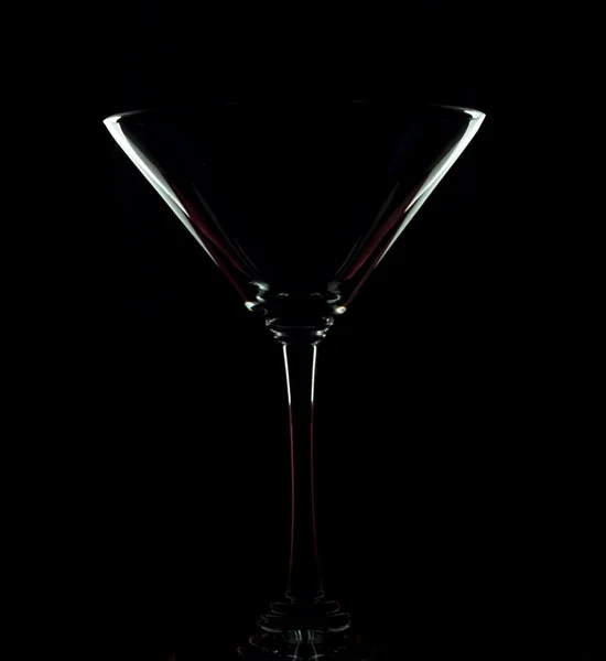 Темный бокал мартини — стоковое фото
