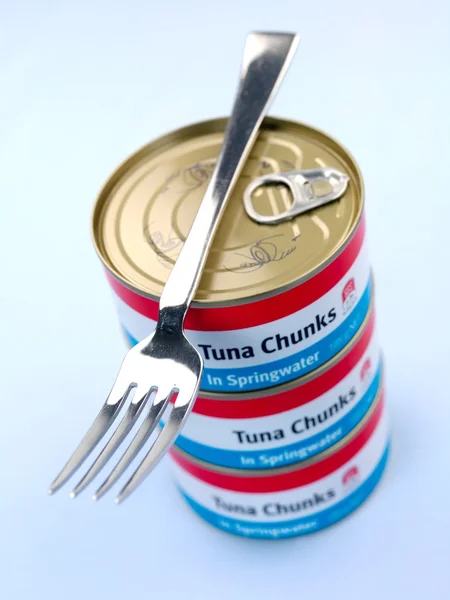 Ogólny tuńczyk w puszkach — Zdjęcie stockowe