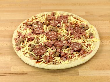 pişmemiş taze pizza