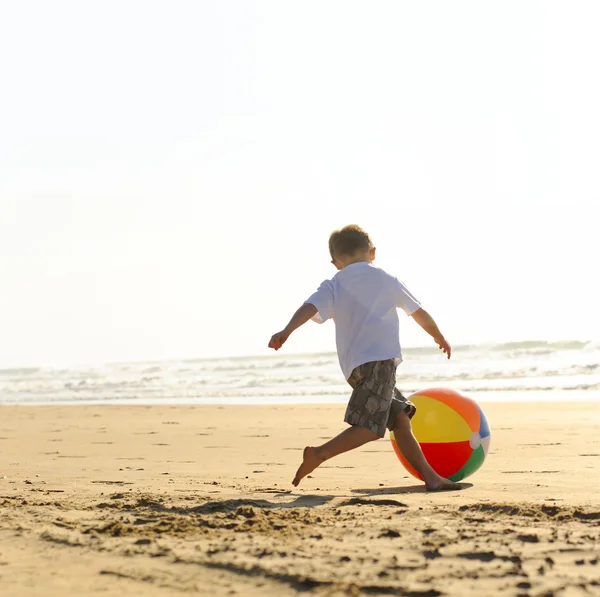 Plážový míč radost — Stock fotografie