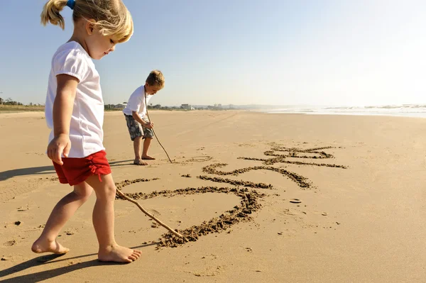 Çocuk kum yazılı — Stok fotoğraf