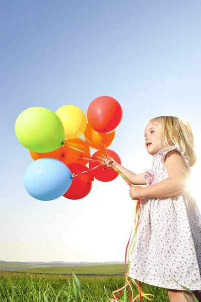 Πολύχρωμο μπαλόνι κορίτσι — Φωτογραφία Αρχείου
