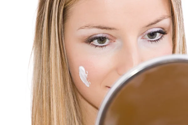 Frauen Make-up im Spiegel — Stockfoto