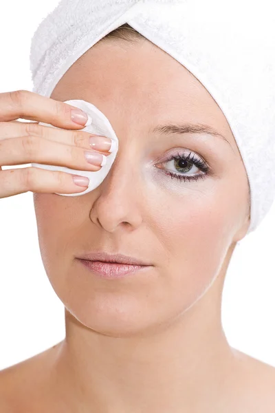 Woman cleaning face — Stock Photo, Image
