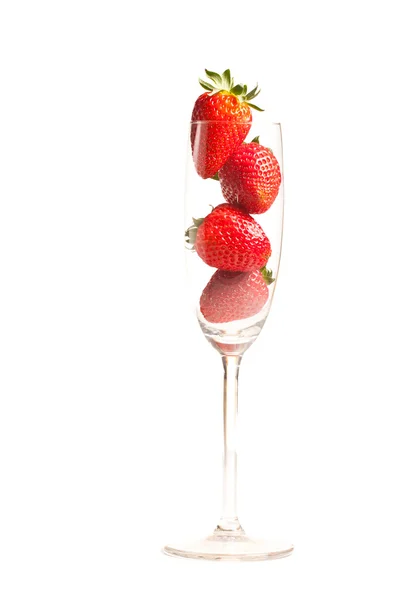 Erdbeeren auf weißem Hintergrund — Stockfoto