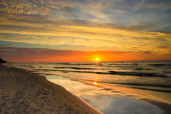 Beautiful sunset at sea — Stock Photo, Image